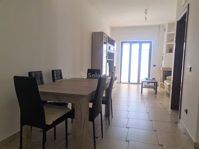 Quadrilocale in Affitto a Catanzaro, zona Catanzaro Sud, 1'700€, 90 m², arredato