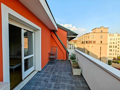 Quadrilocale in Affitto a Milano, zona Porta Romana, 2'660€, 100 m², arredato