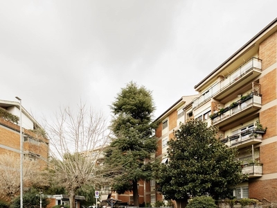 Quadrilocale in Vendita a Roma, zona Pineta Sacchetti, 359'000€, 110 m²