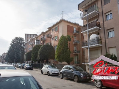 Trilocale in Vendita a Novara, zona San Paolo, 110'000€, 80 m², arredato