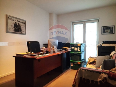 Ufficio in vendita a Bari via Mimmo Conenna, 41