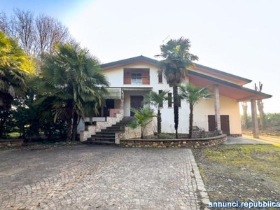 Villa singola di oltre 400 mq