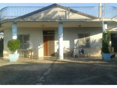 Affitto Villa Vacanze a Eboli, Via Cesare Battisti 18