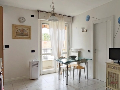 Appartamento con 1 camera da letto in affitto a Vialba, Milano