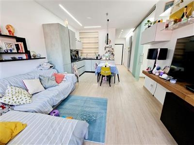 Appartamento in buono stato di 80 mq. a Marina Di Carrara