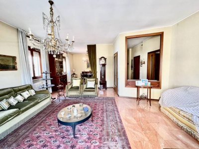 Appartamento in vendita in Bergamo, Italia