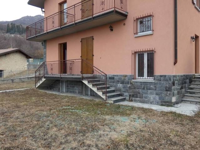Appartamento in vendita in Esino Lario, Italia