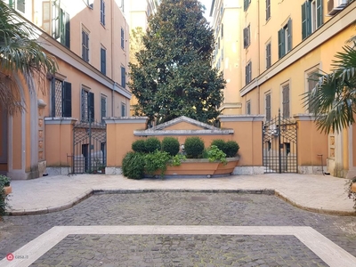 Appartamento in Vendita in Piazza Antonio Mancini 4 a Roma