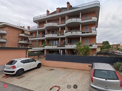 Appartamento in Vendita in Via del Padiglione 30 a Roma
