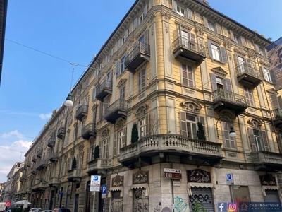 Appartamento in Vendita in Via Gianbattista Bogino a Torino