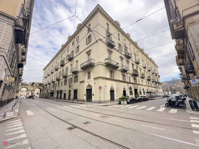 Appartamento in Vendita in Via Maria Vittoria a Torino