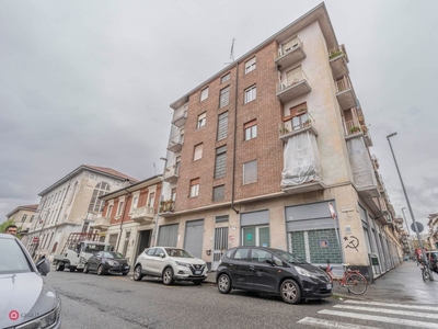 Appartamento in Vendita in Via Santhià 31 a Torino