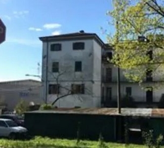 Appartamento - Quadrilocale a Lucca