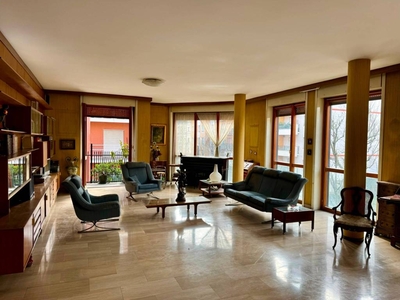 Appartamento via Giovanni da Procida 10, Sempione, Milano
