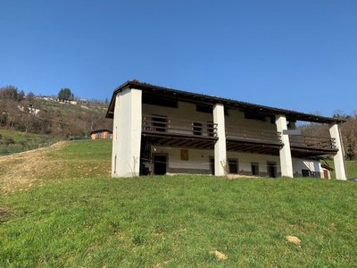 Casa in vendita in Adrara San Martino, Italia