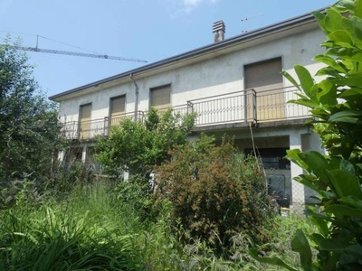 Casa in vendita in Alzate Brianza, Italia
