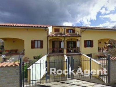 Casa in vendita in Anguillara Sabazia, Italia