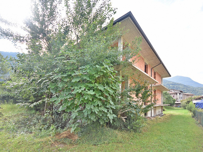 Casa in vendita in Artogne, Italia