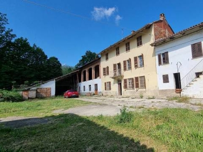 Casa in vendita in Castel Boglione, Italia