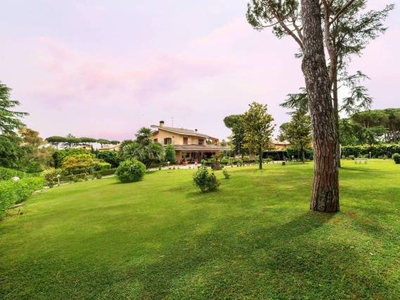 Casa in vendita in Castel di Guido, Italia