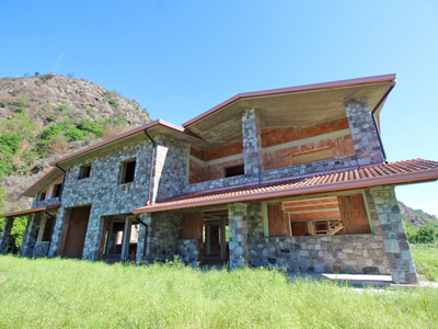 Casa in vendita in Darfo Boario Terme, Italia