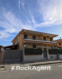 Casa in vendita in Montepaone Lido, Italia
