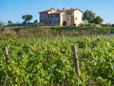 Casa in vendita in Montevarchi, Italia