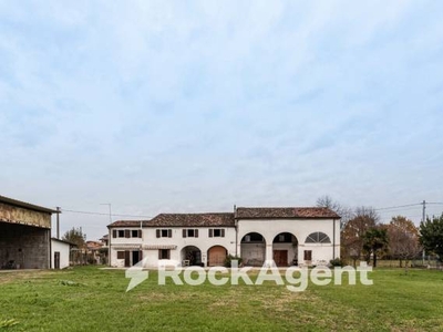 Casa in vendita in Padova, Italia