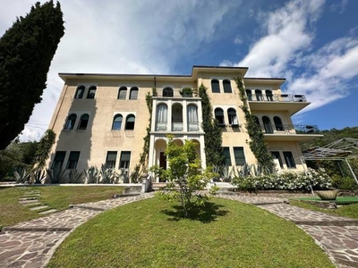 Casa in vendita in Salò, Italia