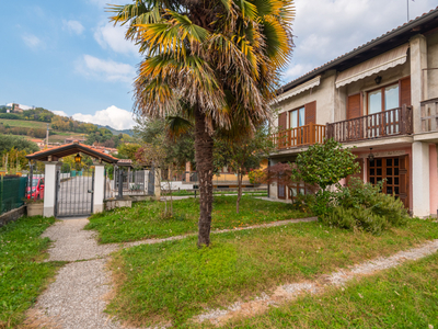 Casa in vendita in Sotto il Monte Giovanni XXIII, Italia