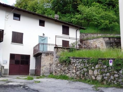 Casa in vendita in Vico, Italia