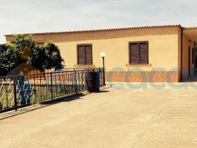 Casa singola in ottime condizioni in affitto a Reggio Calabria