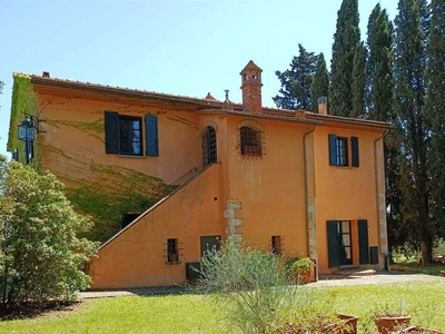 Affascinante Casale Rustico in Vendita a Cetona con Incantevoli Paesaggi Toscani