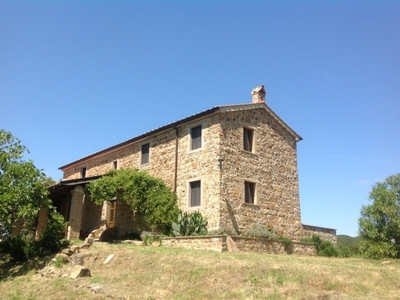 In Vendita: Casale Ristrutturato con Vista Panoramica a Follonica, Toscana