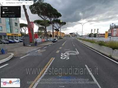 Garage/Posto auto in Vendita in Via Tiburtina 1166 /1168 a Roma