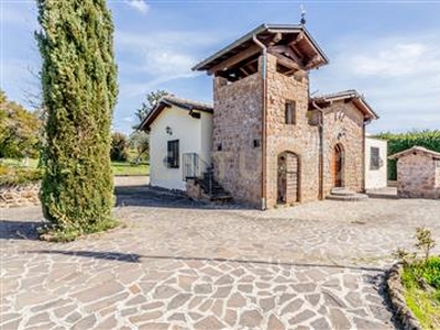 Indipendente - Villa a Gallicano nel Lazio