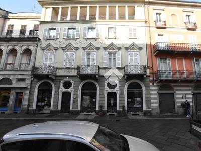 Palazzo in vendita a Vercelli