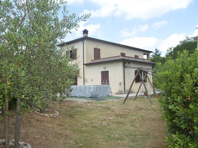 Villa Indipendente in Vendita a Sassetta: Un Gioiello Nascosto nella Valle di Cornia