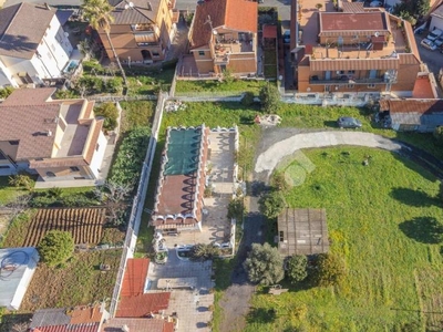 Terreno Residenziale in vendita a Roma via Castel Castagna, 31