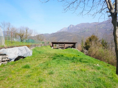 Terreno Residenziale in vendita a Val Brembilla via Torquato Tasso, 6