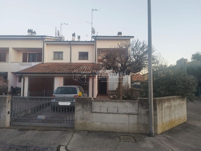 Vendita Villa a Schiera Via Ercole Graziani, Budrio