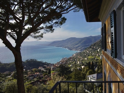 Appartamento con giardino a Camogli