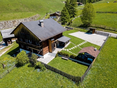 Chalet 'Kasern' con vista sulle montagne, terrazza privata e Wi-Fi