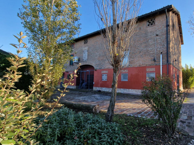 rustico / casale in vendita a Correggio