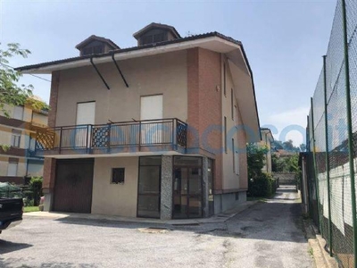 Villa in vendita in Via Momigliano, Mondovi'