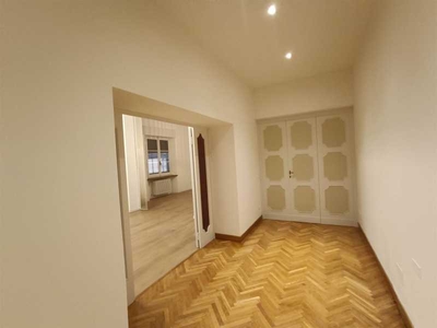 Appartamento in Affitto ad Firenze - 2500 Euro