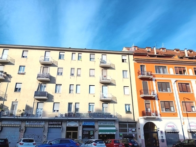 Casa a Milano in Via Biella, Biella