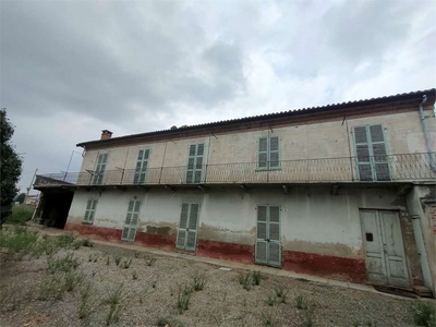 Casa in vendita a Nizza Monferrato