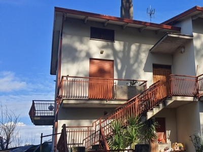 Casa indipendente classe A4 a Perugia