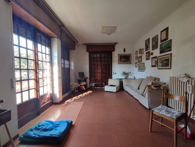 Casa indipendente con giardino, Carrara sant'antonio